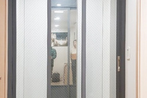 위례신도시, 자연앤 센트럴 자이의 매력: 슬림 3연동 중문으로 완성한 스타일리시한 현관 인테리어 후기