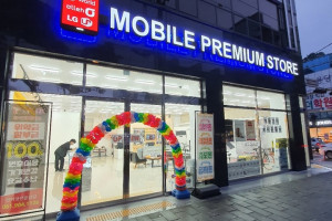 순천 아이보리톤 휴대폰 매장 인테리어: 모던하고 따뜻한 감각의 상가 리모델링
